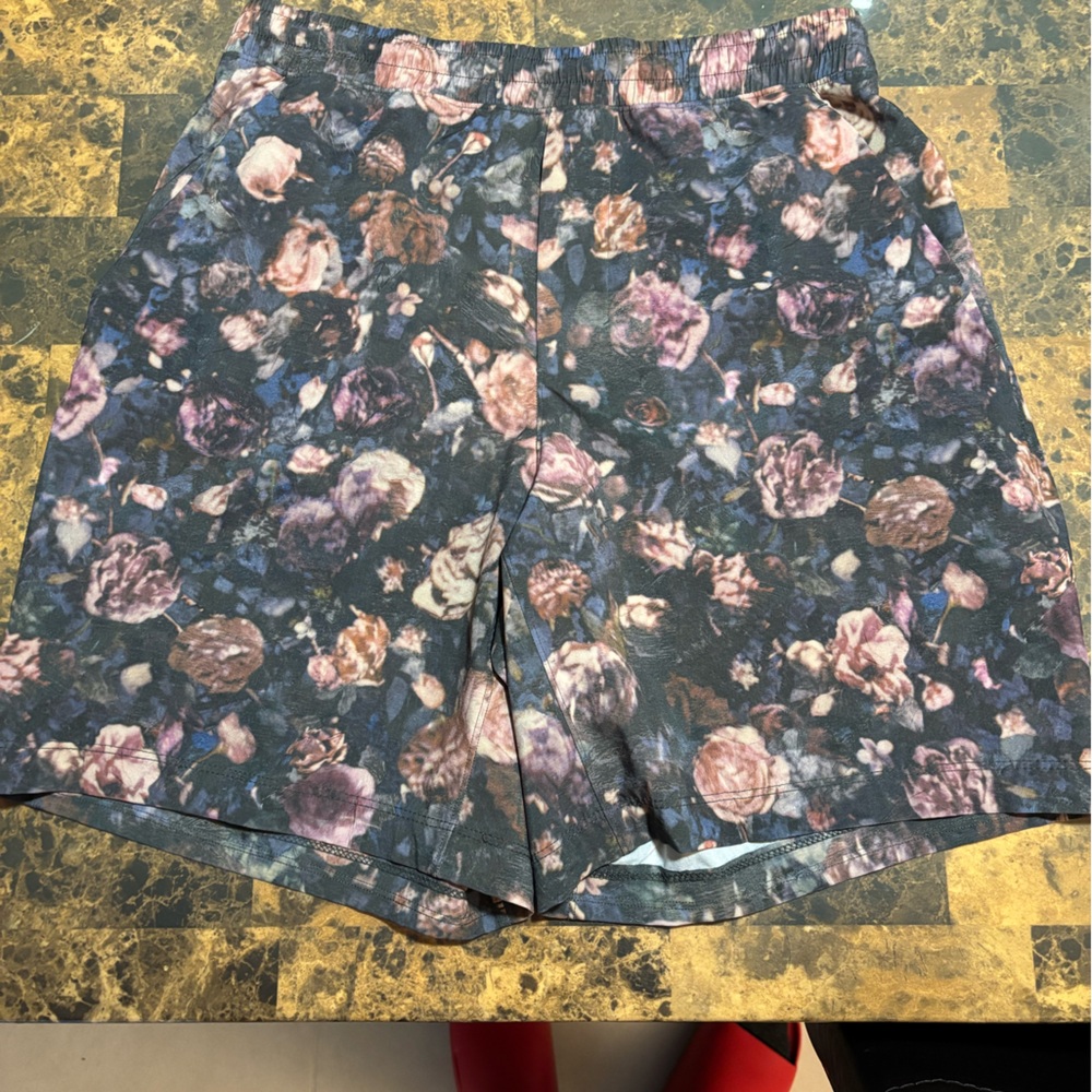 Lululemon Pacebreaker Shorts - RARE